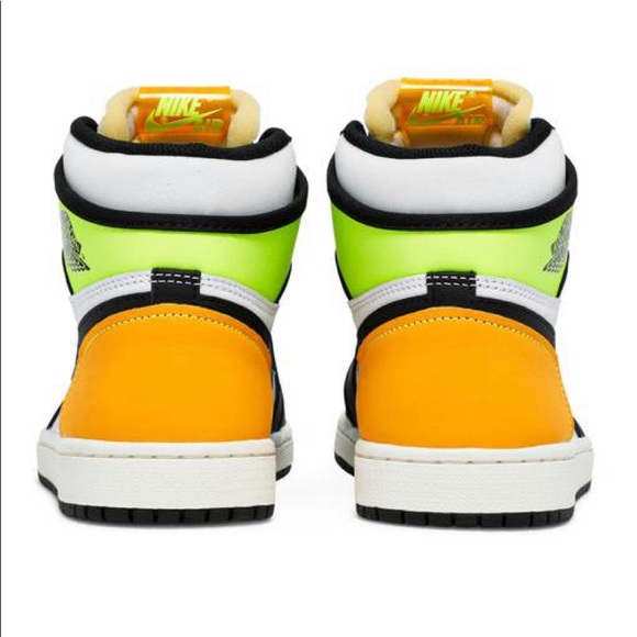 Air Jordan 1 Retro High OG \'Volt Gold\'